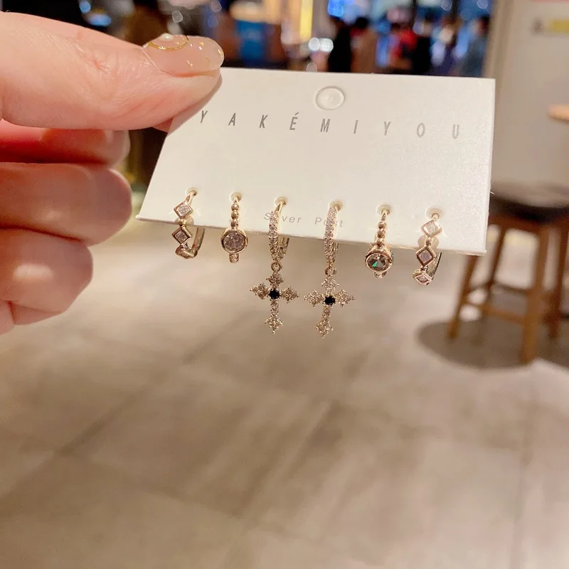 

Hot Sale 18K Gold Filled Cross Heart Huggie Crystal Diamond Hoop Earing Set Necklace For Girls And Women