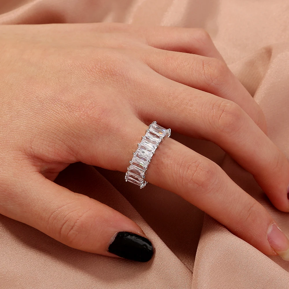 

New Fashion Luxury Silver Bling Bling Baguette Iced Out Diamond Finger Ring For Women Cubic Zircon Eternity Rings Jewelry Ladies