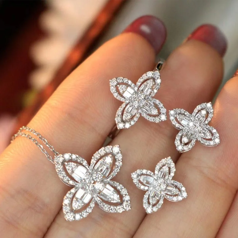 

Female leaf Transparent Zircon Stud Earrings Luxury Clover Earrings for Women Wedding Band Jewelry set, Customized color