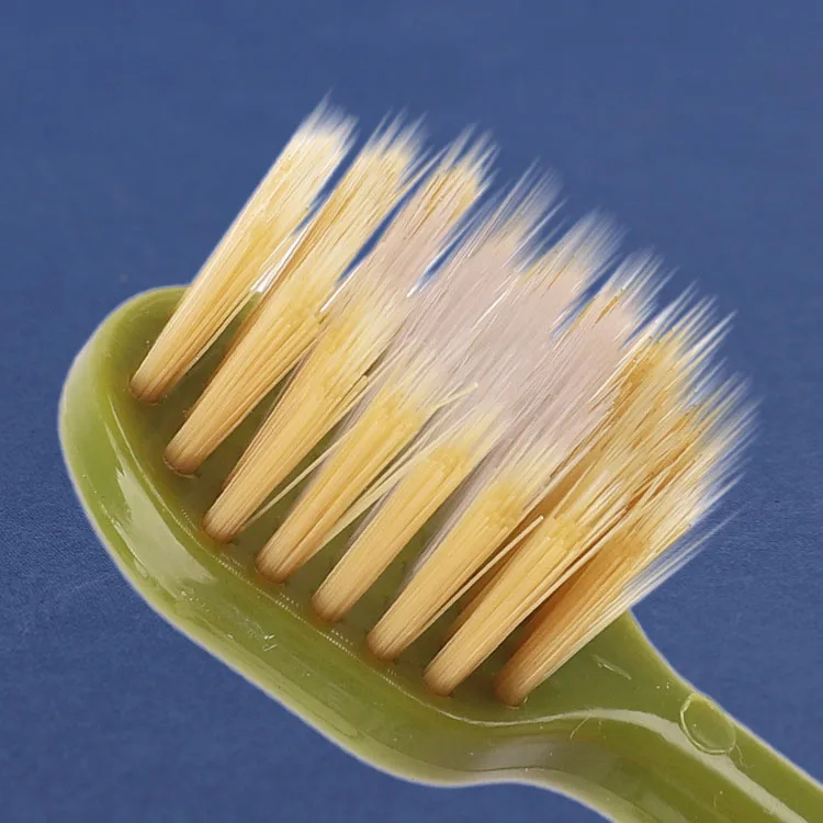High quality plastic brushcleaning adult bristle soft tooth brush with wide head