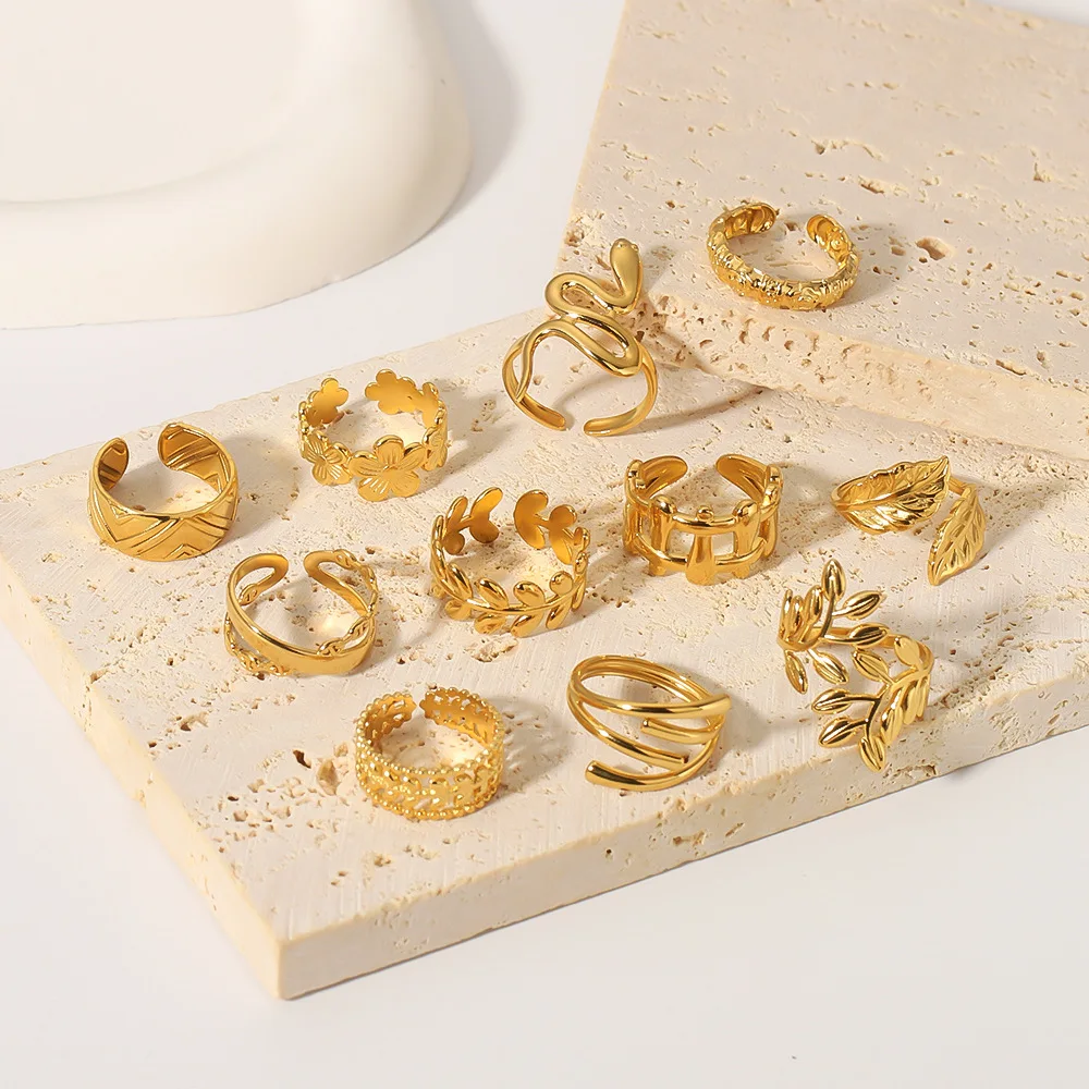 

New Non Tarnish Stainless Steel 18K Pvd Gold Heart Flower Finger Ring Women Chain Sanke Knuckle Ring Jewelry For Gift