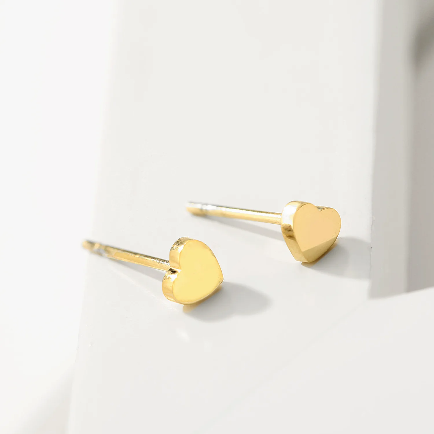 

Stainless Steel Heart Stud Earring Dainty Earring Minimalist Earring Costume Jewelry High End