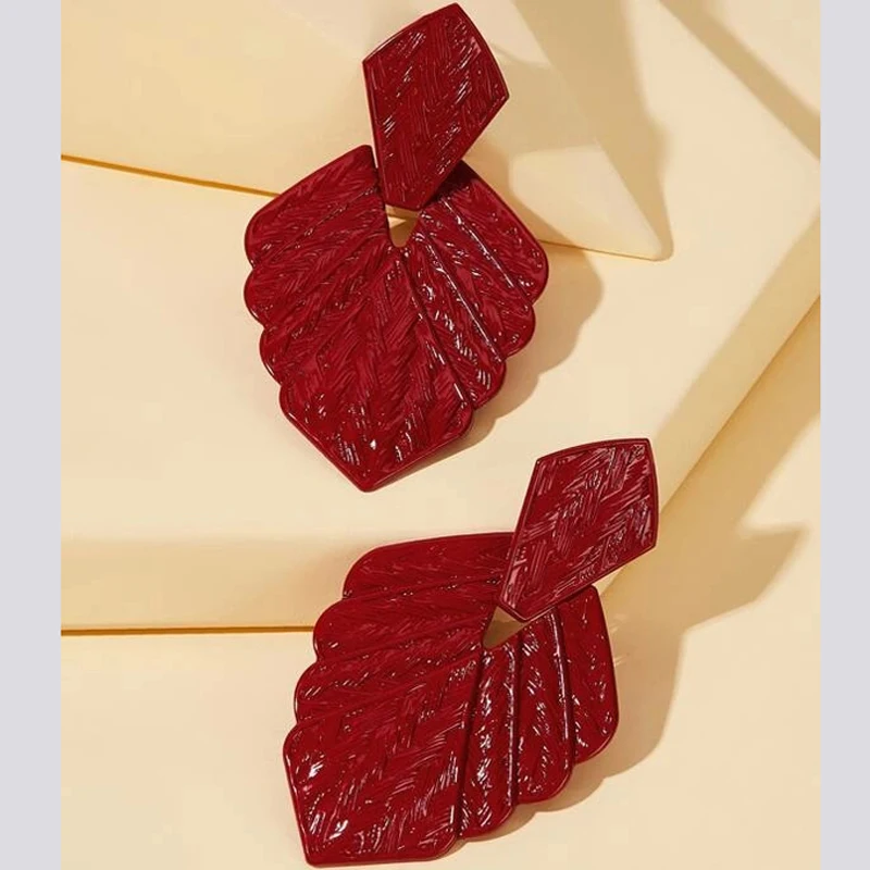 

European and American fashion cross-border earrings personality simple red printing leaf earrings