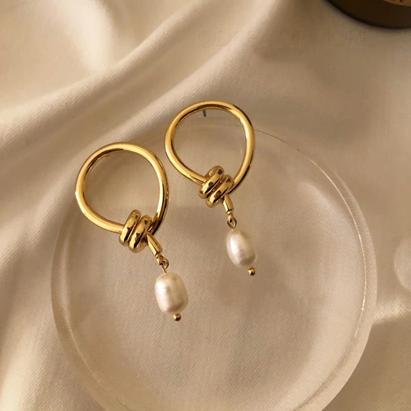 

Knotted Circle Natural Freshwater Pearl Earrings Twisted Geometric Earrings for Women French Elegant Vintage Dangle Earrings, Gold