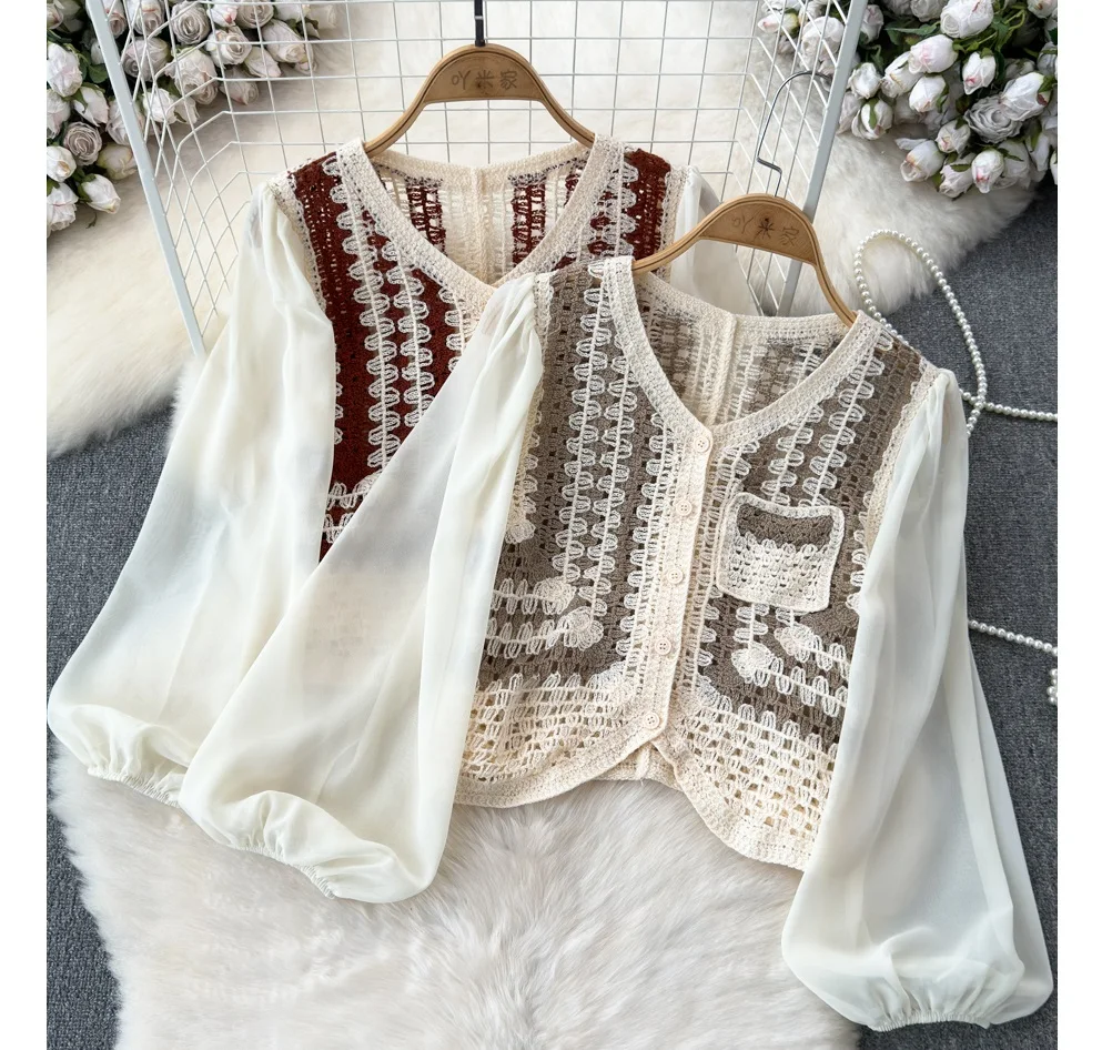 

SpringCrocheted Lace Bubble Sleeves V-neck Knitted Women's Early New Short Long-sleeved Chic Top