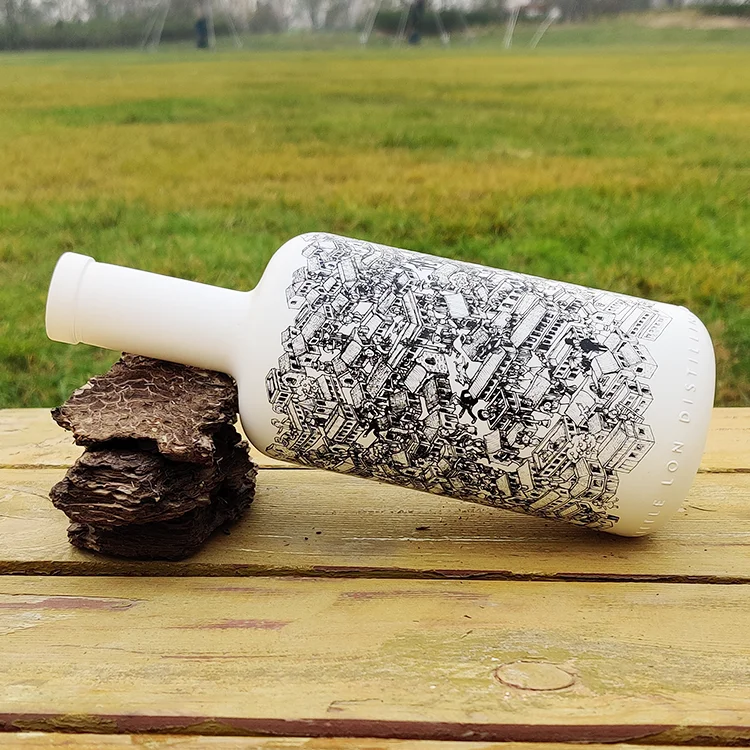 glass bottle liquor (4).png