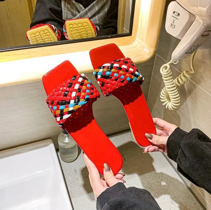 

2021 Christmas half price fashion woven ladies sandals white flat bottom ladies sandals European style wholesale, Red yellow blue white black