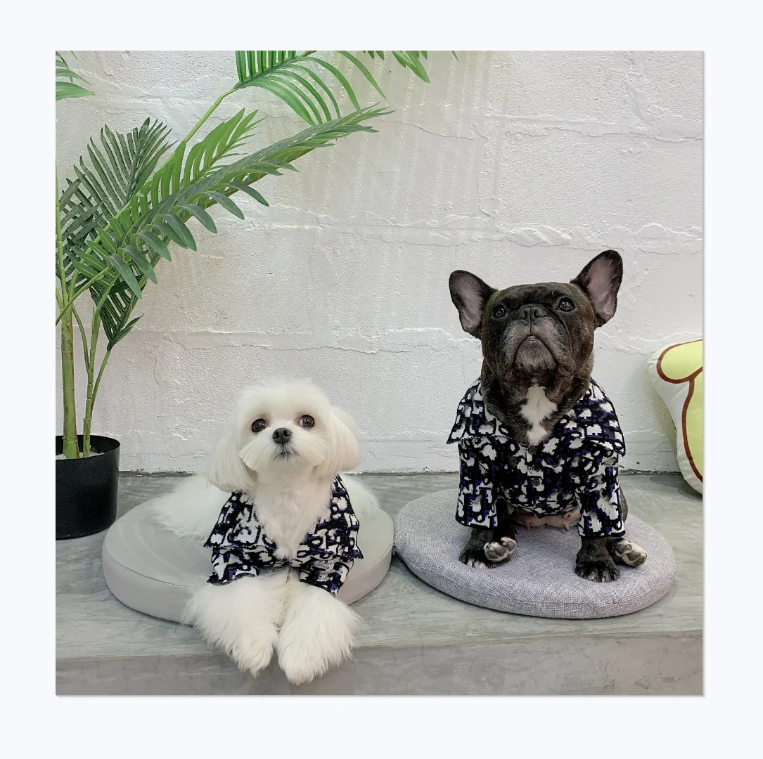 

2021 new trend luxury brand LOGO design D pet dog brand clothing high-end pet dog shirt, As photo show