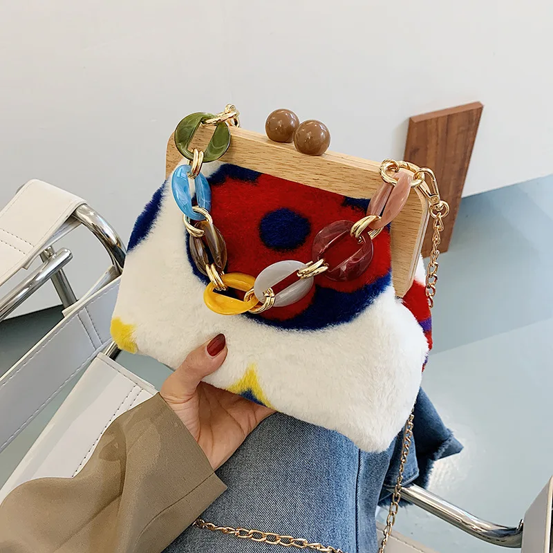 

Autumn and winter new style buckle chain shoulder portable jelly bag women, Colours