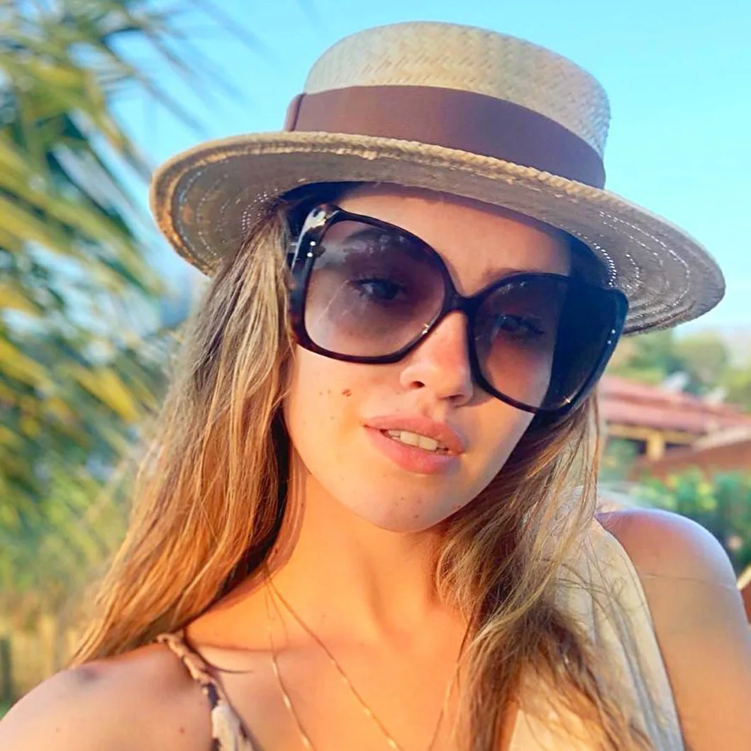 

2021Trendy Women sun glasses river PC Large Oversized Square Rivet Sun Glasses Shade Sunglasses