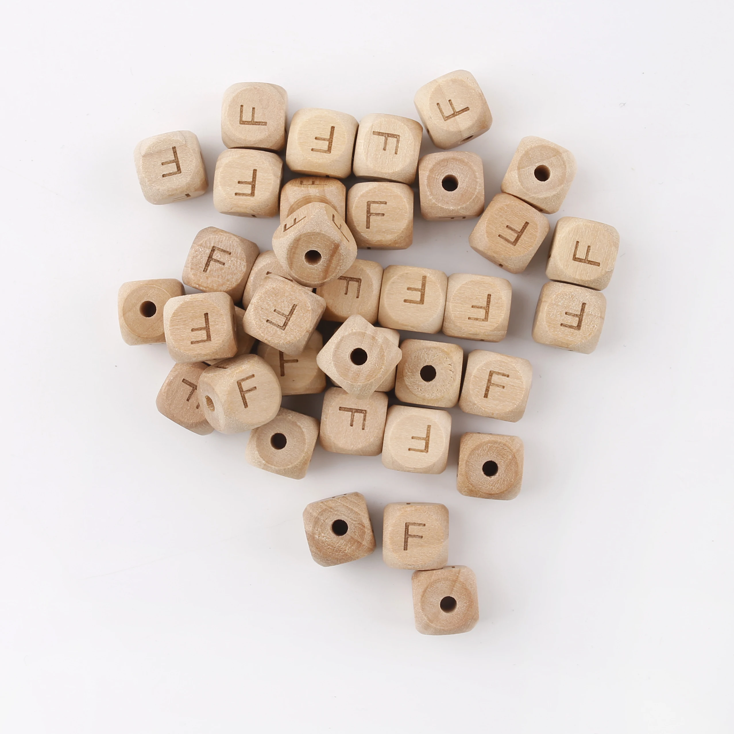 

Natural jewelry making DIY accessories 26 letters beads beech wood square letter beads