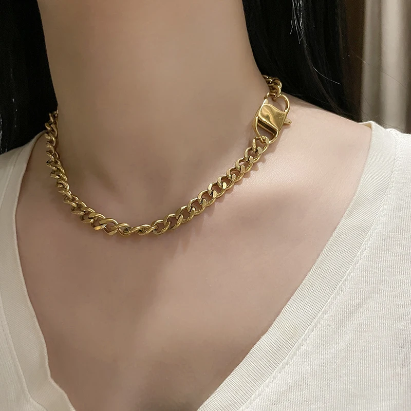 

Vershal B-24 Hot Sale 18k Gold Plated Fashion Cuban Chain Lock Choker Necklace For Women