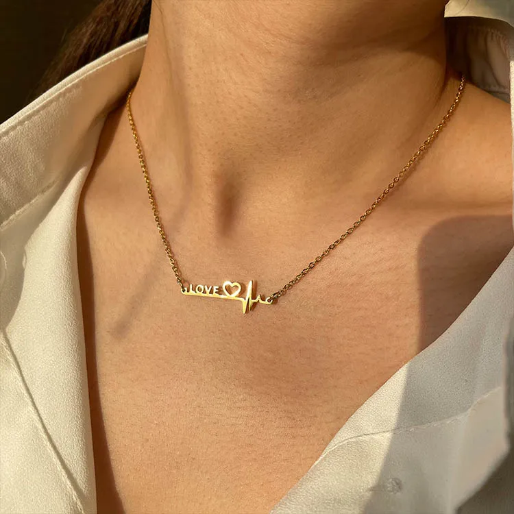

2022 Fashion 18K Gold Plated Stainless steel ECG Necklace with Love Heart Shaped Pendant Female Clavicle Chain, Gold, silver