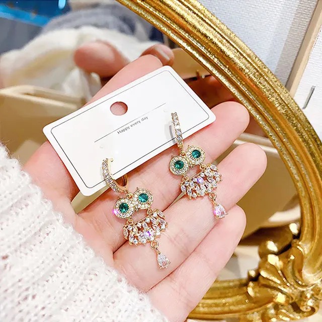 

ADELANTE South Korea Design Sense Ear Buckles Personality Micro Set Emerald Earrings, Gold