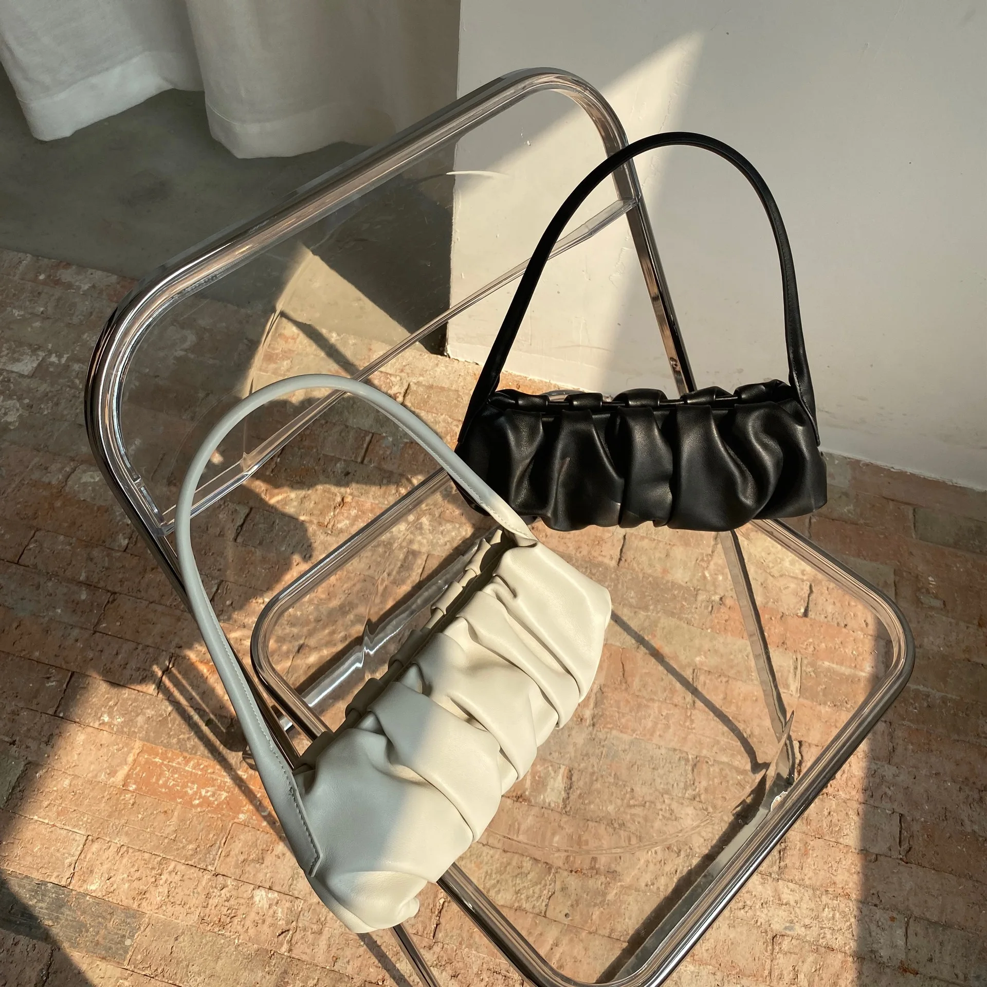 

Genuine Leather Women's Bag New Design Armpit Bag Single-Shoulder Handbag Pleated Cloud Bags/, As pitcure