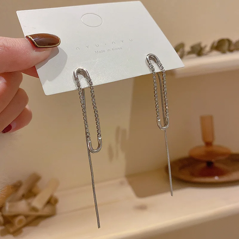 

2021 fashion rhinestone drop earring pin women