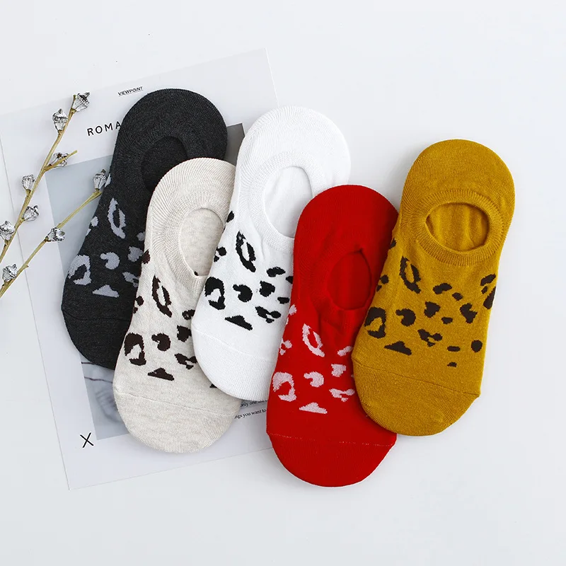 

WIIPU New leopard patterned invisible cotton socks women's fashion summer ankle socks girls cute funny short socks