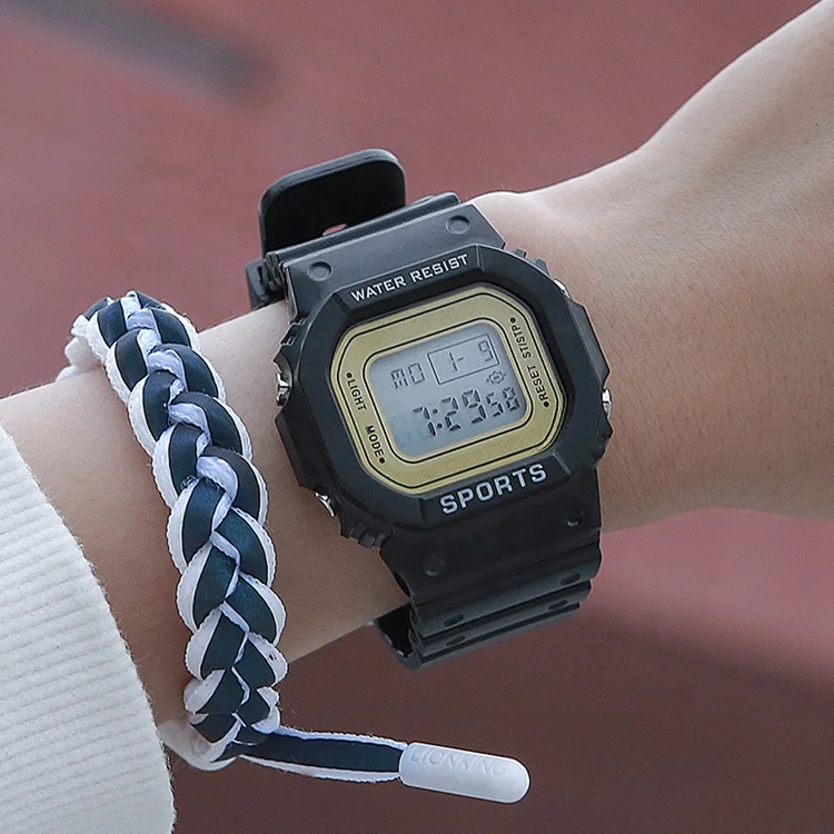 

High Quality Waterproof Small Square Sport Watch For Unisex Student Sports Watch