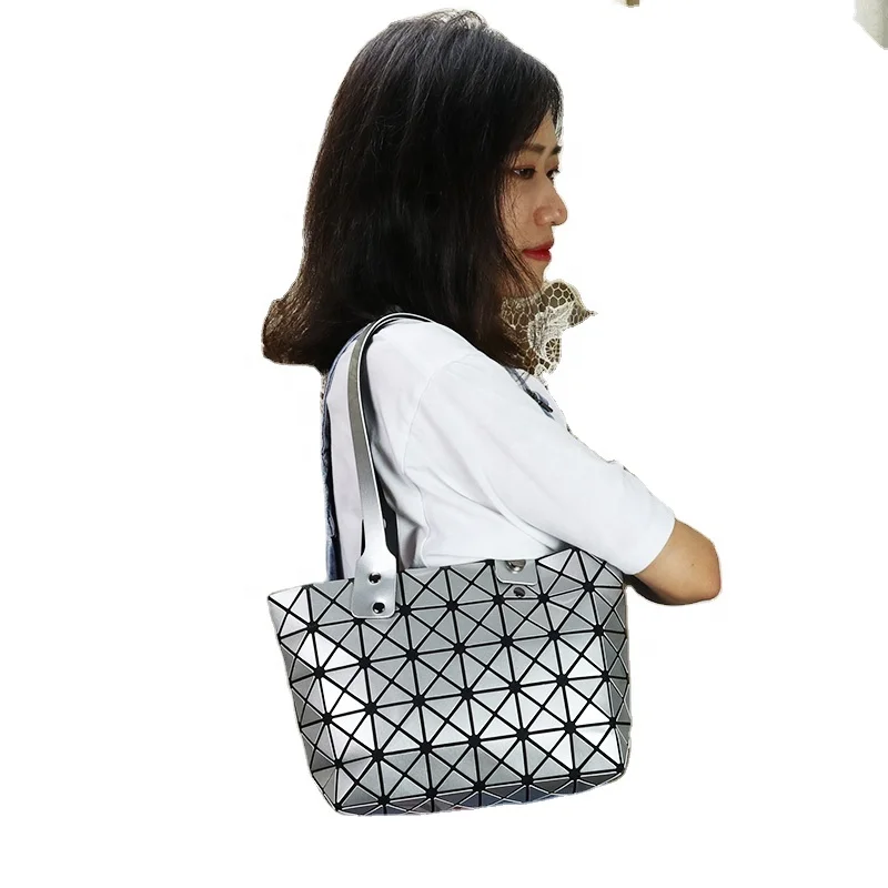 

2021 Folding changeable laser handbags ladies online shopping bags, Black,white,golden,silver