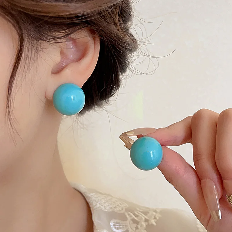 

2023 Fashion Silver Needle Geometric Half Round Ball Earrings Advanced Sense Earrings Female Small Fresh Versatile Style Earring