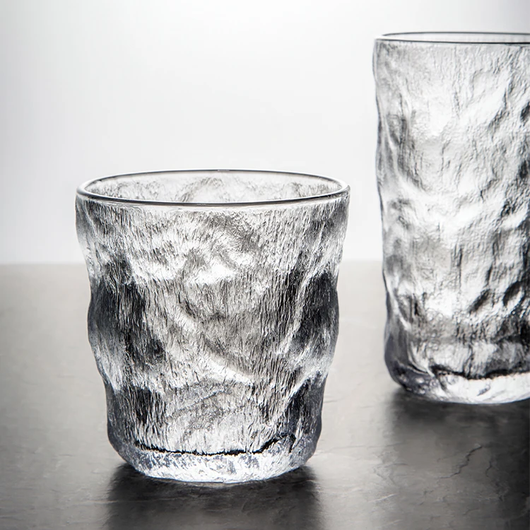 

Eco Design Drinkware Handmade Blown Beer Glass Can Shaped 10oz Beer Glasses