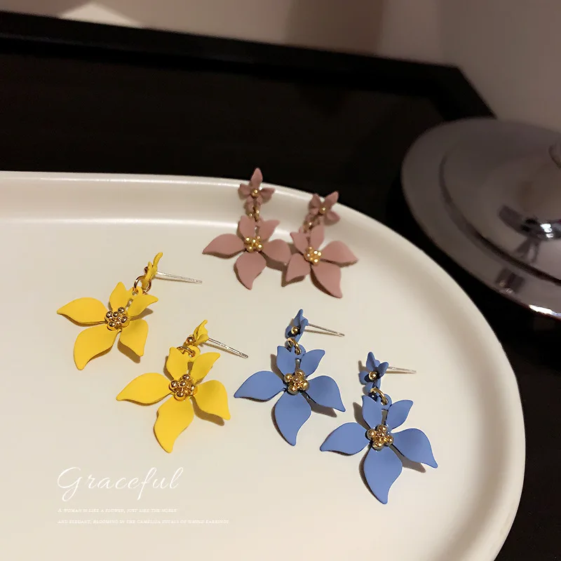 

new statement drop flower style earrings