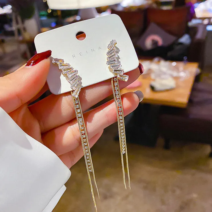 

Fashion Jewelry Trendy Personalized Women Long Crystal Drop Earrings