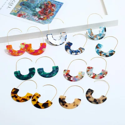 

2021 New Arrivals Hot Selling Good Quality Simple Retro U-shaped Leopard Print Jewelry Acrylic Acetate Hoop Earrings