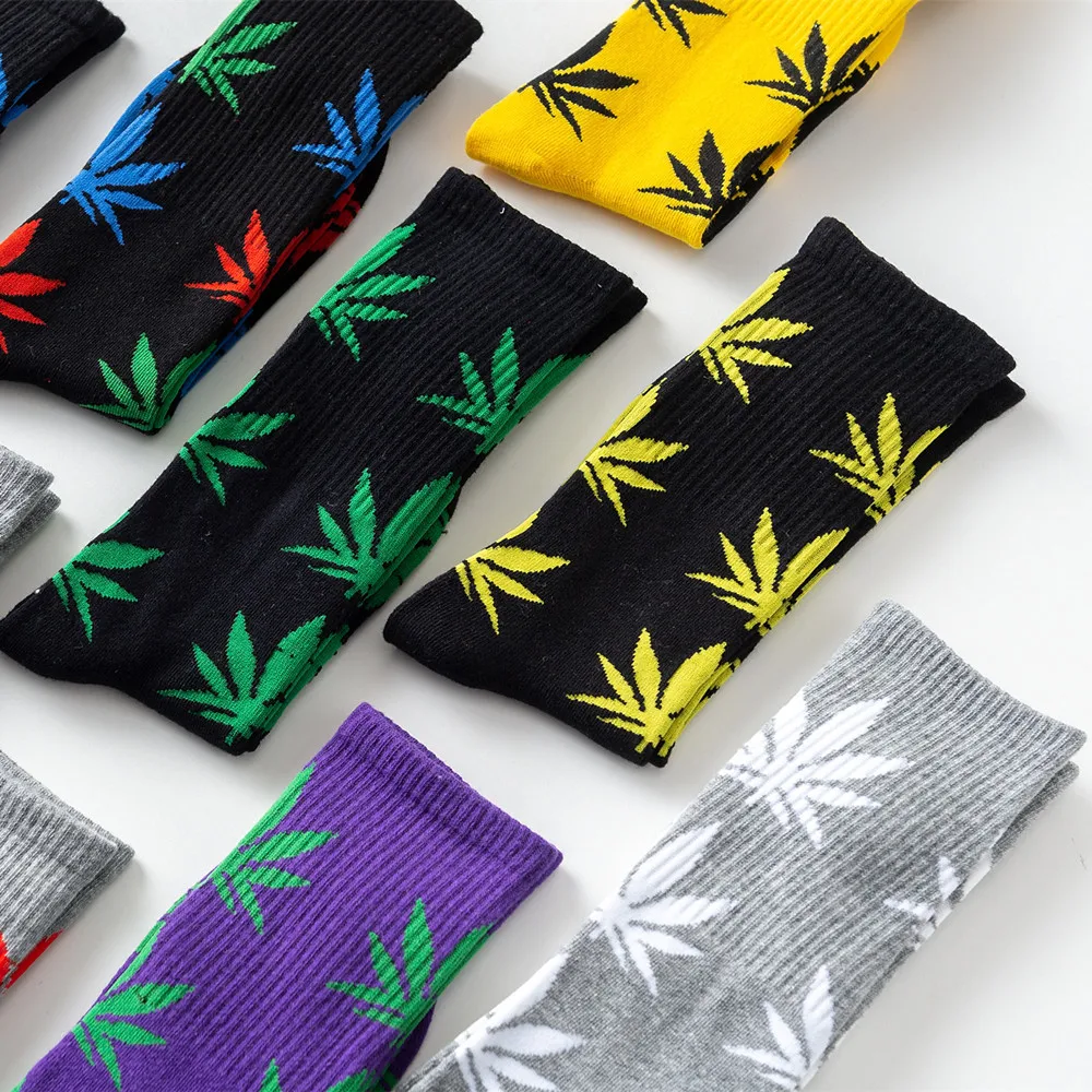

Knitting cotton low price weed leaf socks for men , bulk weed socks, Mix colors