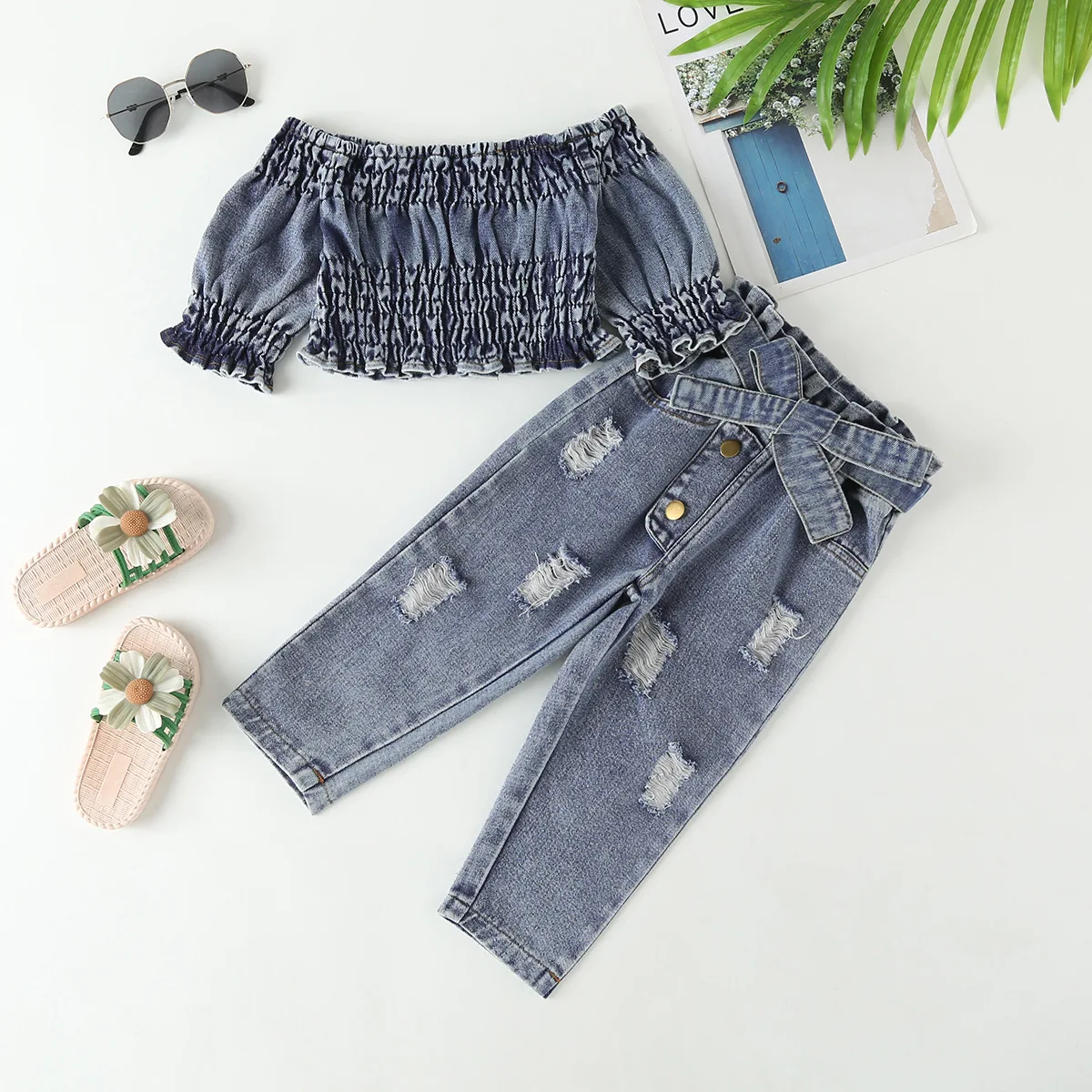 

New fashion 2 Pcs girls jeans clothing set long sleeve smocking denim off shoulder top + ripped jeans pants outfits for girls, Picture shows