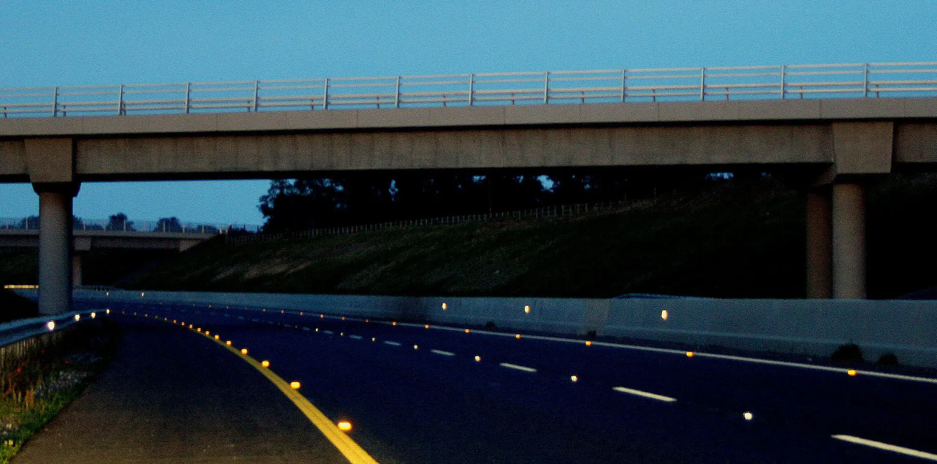 roadside reflectors
