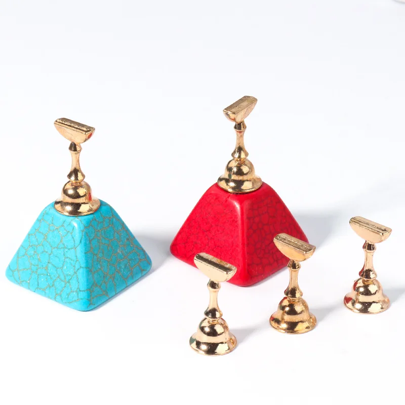 

Metal Magnetic False Nail Practice Display Stand Holder For Trainning, White,blue,brown,red