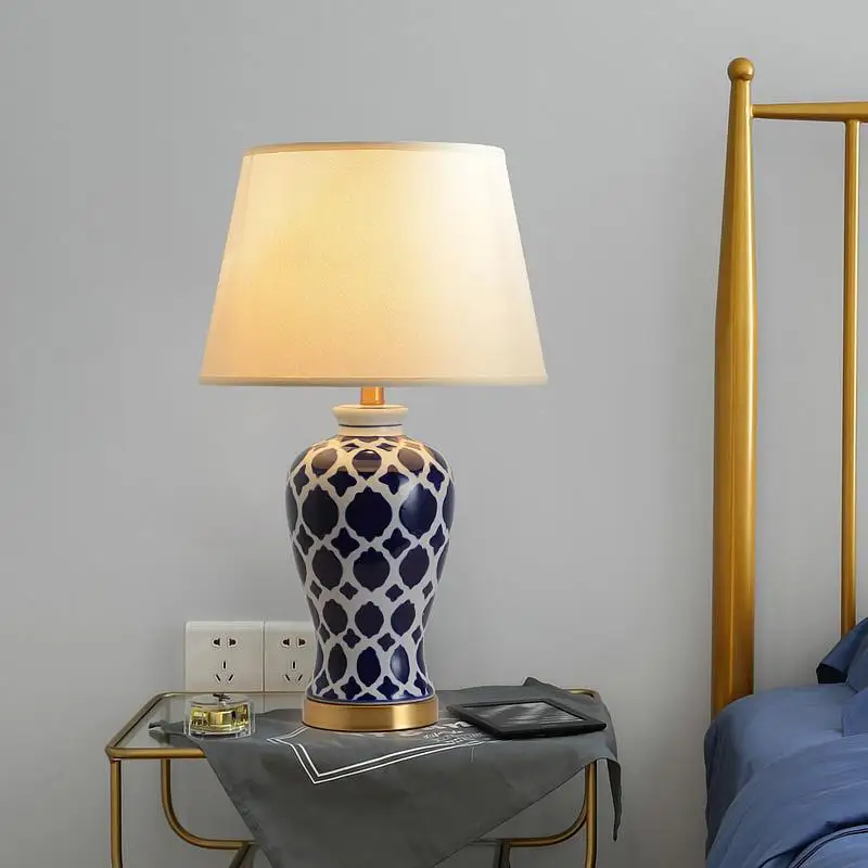 New modern Blue and White Porcelain Chinese Jar Ceramic Table Lamp for home hotel