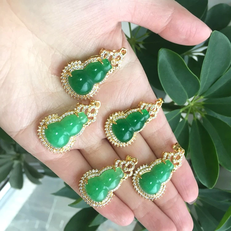 

2021 ins Best selling Green agate pendant necklace gourd pendant women charm necklace