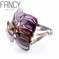 

cheap Mixed Assorted popular fashion ready stock sunglasses for women from China wenzhou factory