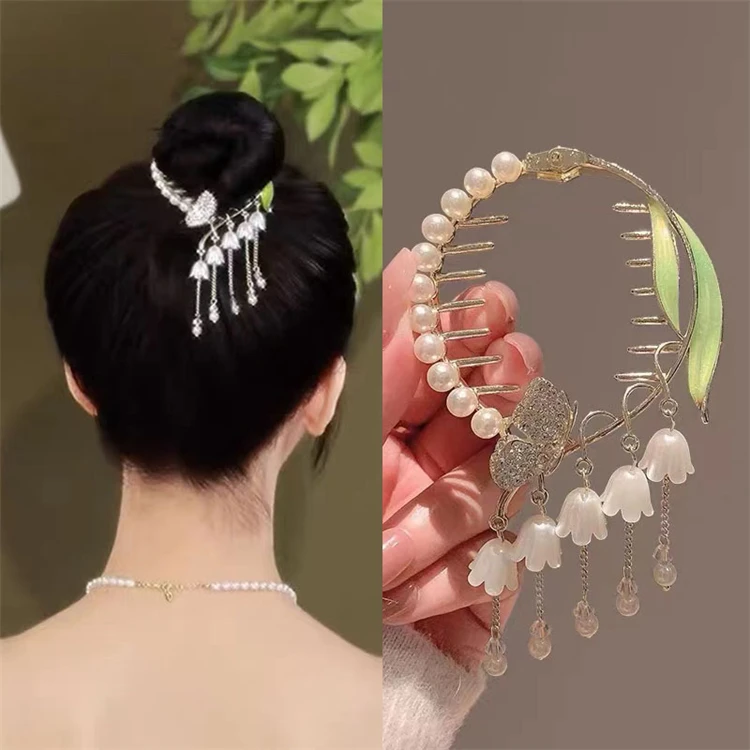 

Flower Ponytail Button Meatball Head Plate Hair Clip for Women Crystal Rhinestone Hair Claw Women's Head Hairpin Pearl Hair Grab