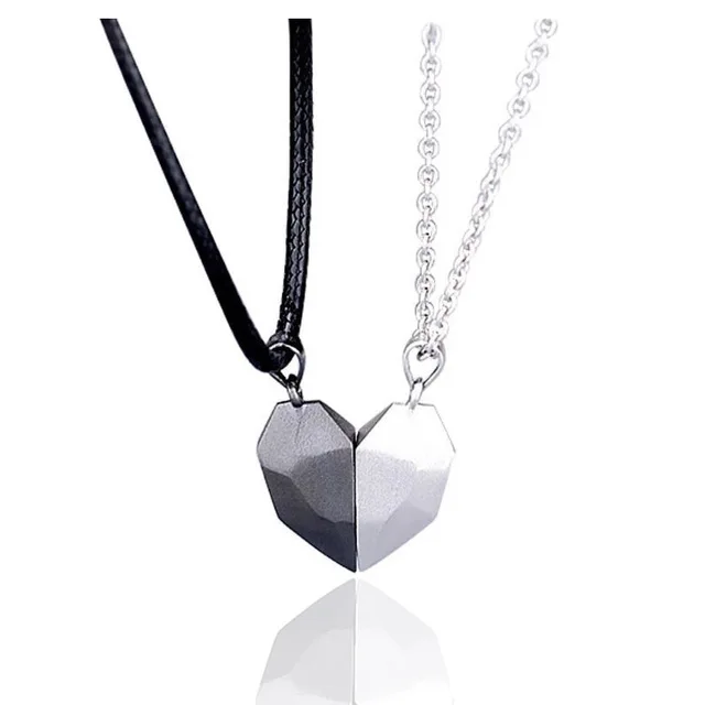 

2PCS Magnetic Couple Necklace Lovers Heart Pendant Distance Faceted Charm Necklace Women Valentine's Day Gift, As the picture