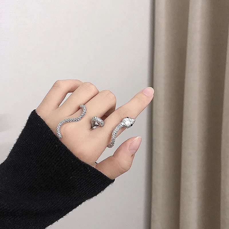 

New 2023 Fashion Wholesale Adjustable Retro Snake Shaped Jewelry Ring For Women
