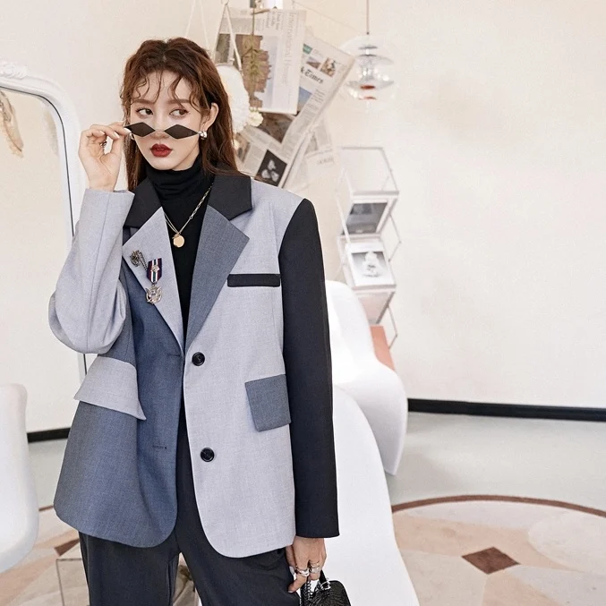 

Women Fashion Suits Jacket Female Loose Stitching Contrast Color Brooch Suit Women Blazer, Black
