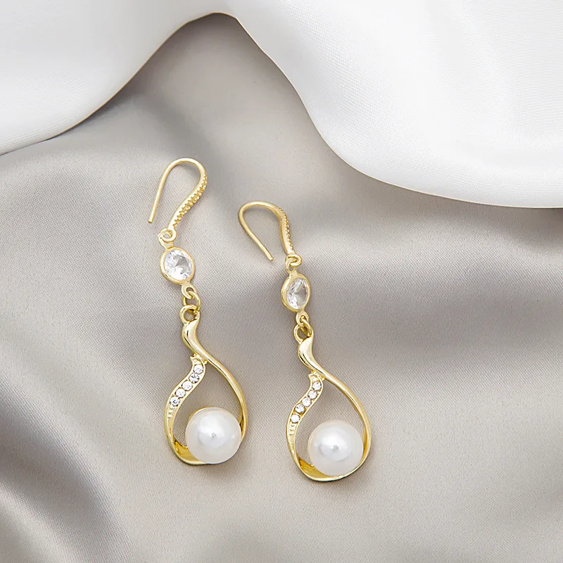 

2021 New high-end all-match jewelry 925 silver needle diamond pearl drop designer earrings popular brands, As pictures