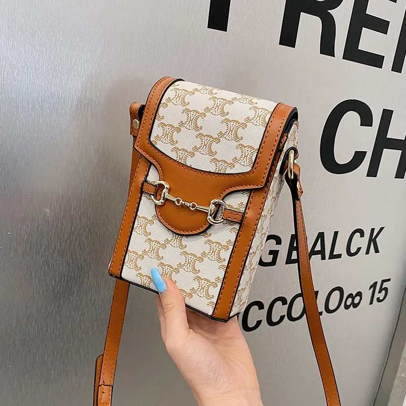 

Hot Sale Designer Bag Famous Brand Women's hand Bag Letter Printed Popular Phone Handbag 2021