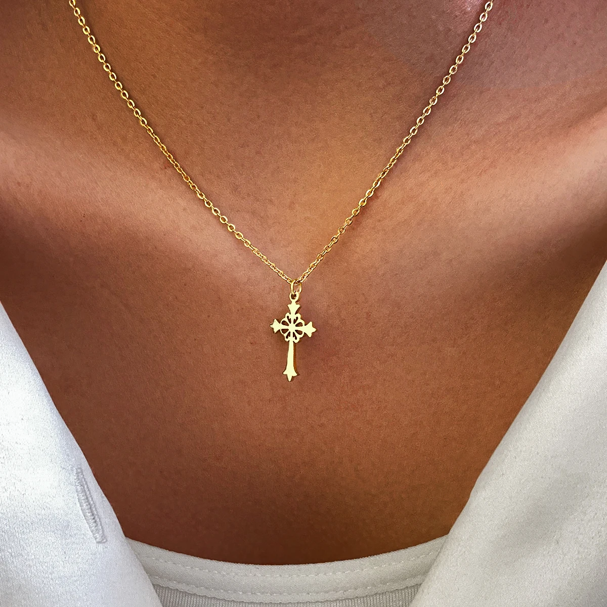 

Stainless Steel Necklaces Vintage Style Cross Pendants Chain Choker Jewellery Fashion Necklace For Women Jewelry Wedding Gifts, Silver gold