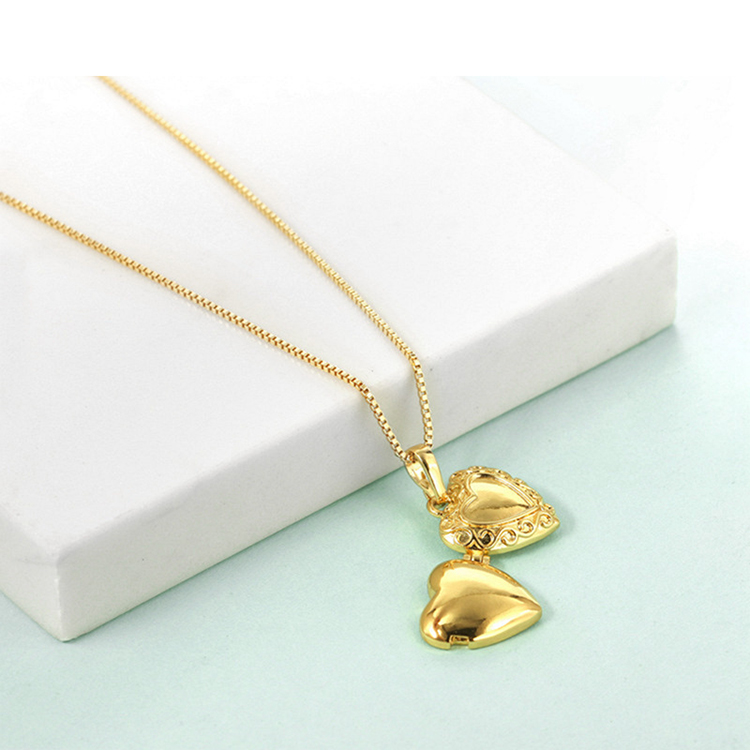 

Simple gold-plated photo box necklace female niche design love heart pendant fashion peach heart necklace, Picture shows