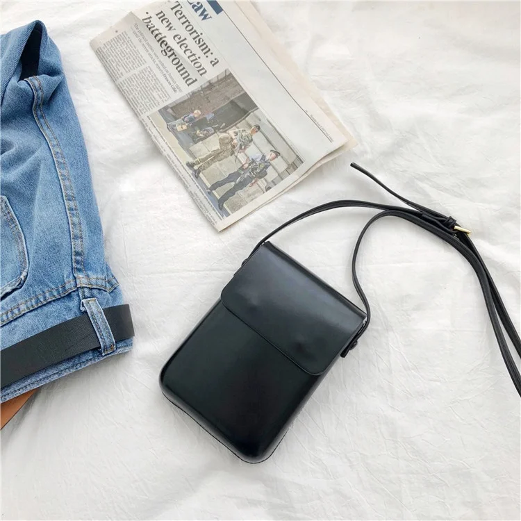 

Women's bag simple casual crossbody bag hard fashion solid color small square bag