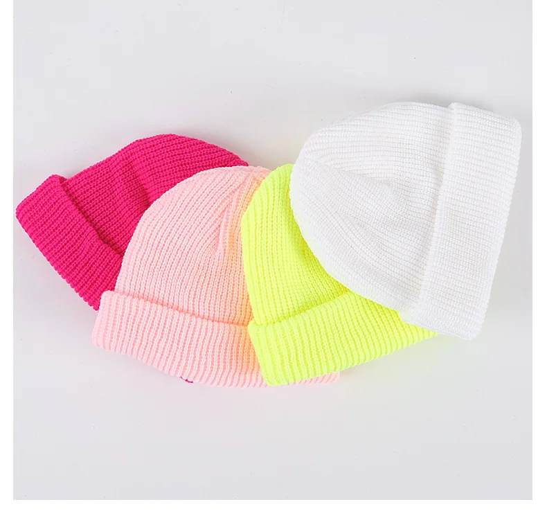 

2020 New Winter Outing Men and Women Solid Color Wild Warm Melon Leather Hat Knitted Hat Couple Hood Hat