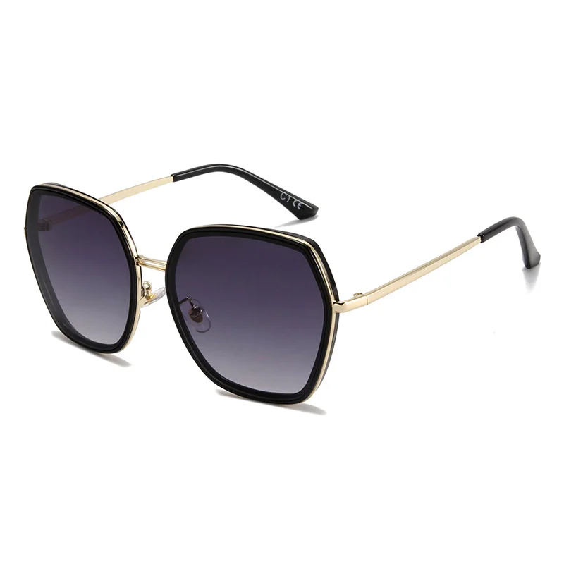 

2020 New Sports Sunglasses Plastic Frame Fashion Design Sunglasses