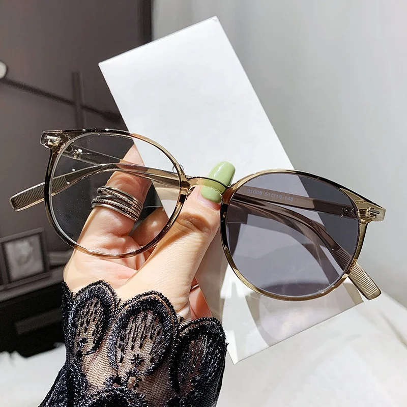 Photochromic Lens Anti Blue Light Transparent Tawny Star logo Simple Round Tr Lunette Photo Gray 2026 Color Change Eyewear Frame