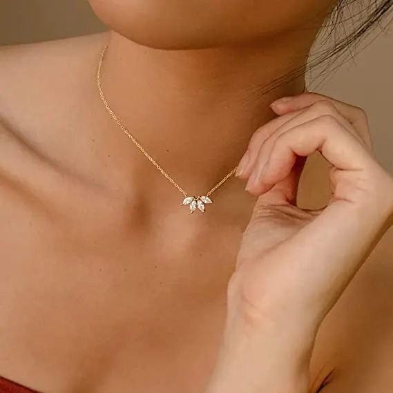 

Fashion Jewelry Necklaces Gold Plated Jewelry Leaf Pendant Personalized Fashion Necklace For Women