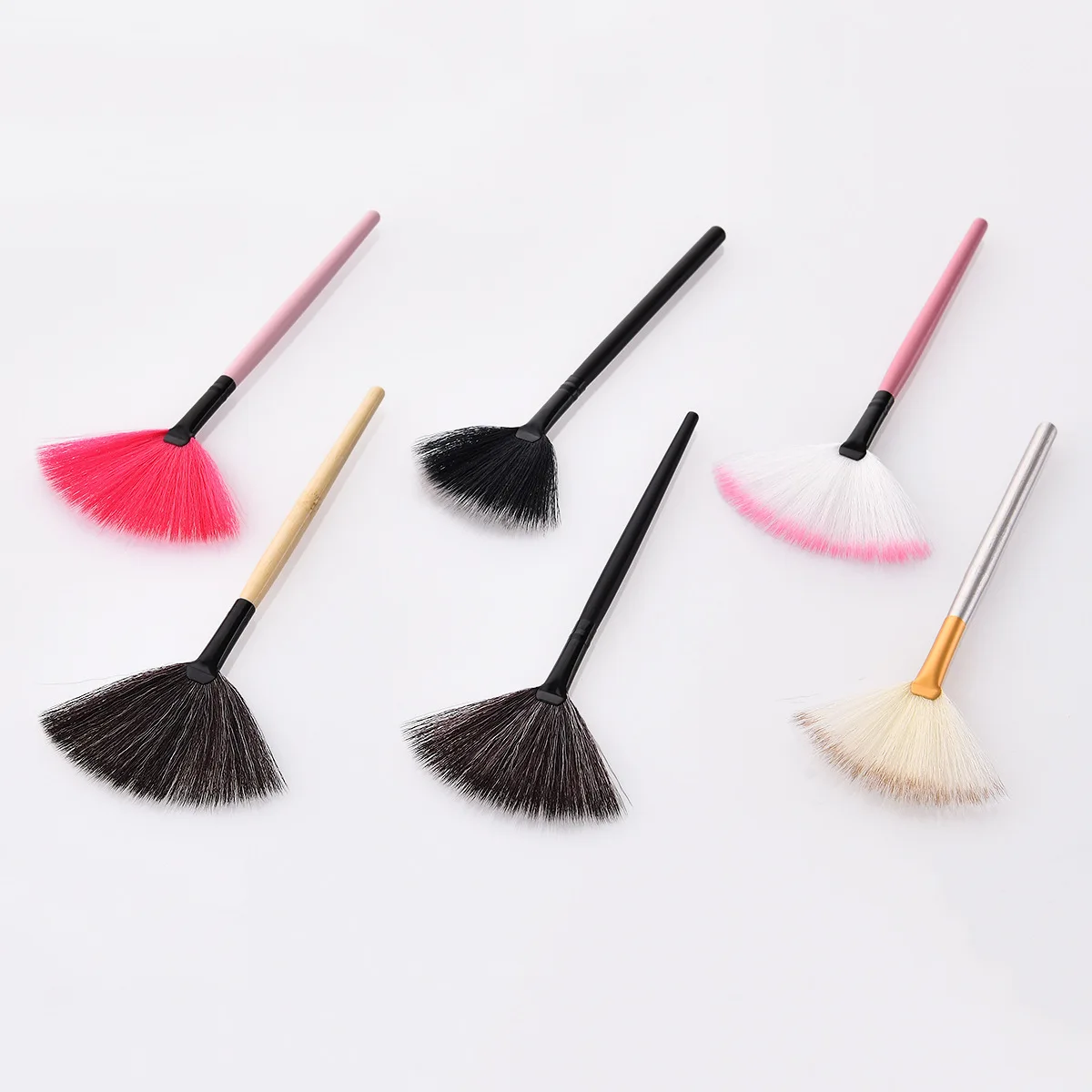 

Soft Facial Fan Brush White Long Handle Fan-Shaped Powder Blush Brush Highlight Brushes
