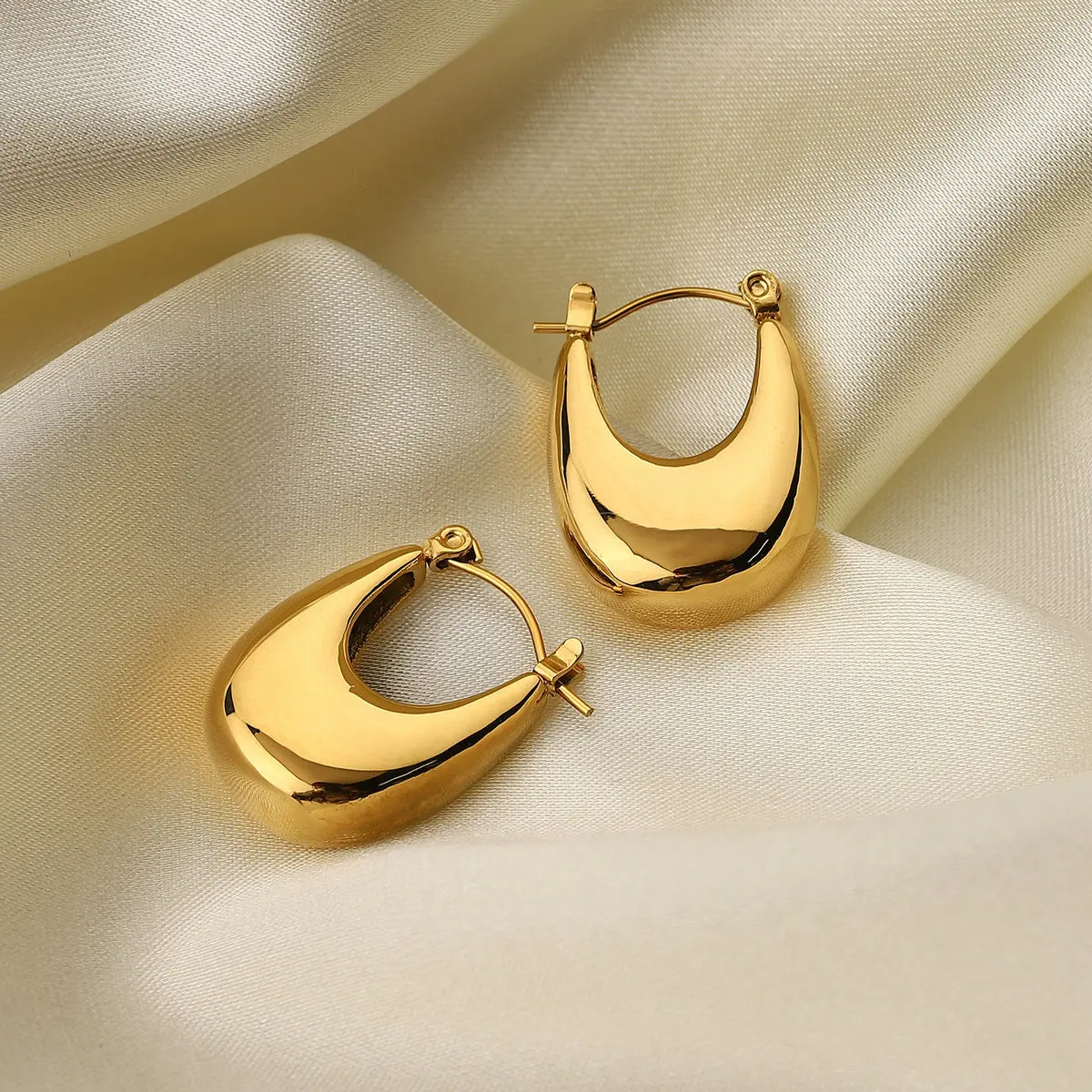 

Fashion Jewelry 18k Gold Plate Geometric Hoop Earrings Dainty Chunky Fancy Stainless Steel Vintage Earrings For Women